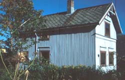 Gammelt hus til Hansine Hansens gård
