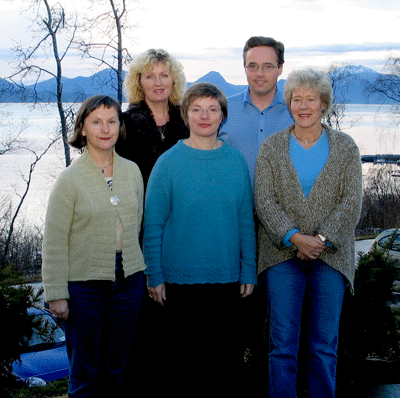 Doktorgrader i 2003. Fra venstre Else Lykkeslet, Kristin Heggdal, Beinta í Jákupsstovu, Harald Hjelle og Solfrid Vatne